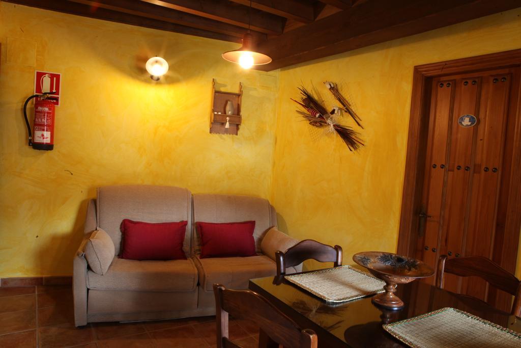 Apartamentos Rurales La Solana Robledillo De Gata Ngoại thất bức ảnh